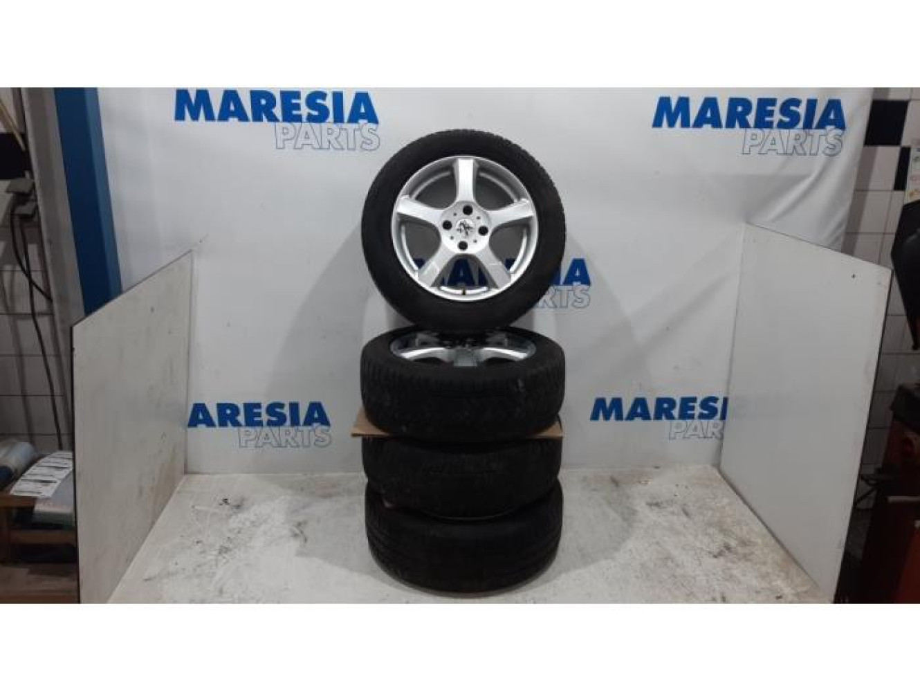 Peugeot - 308 - Sportvelgenset + banden