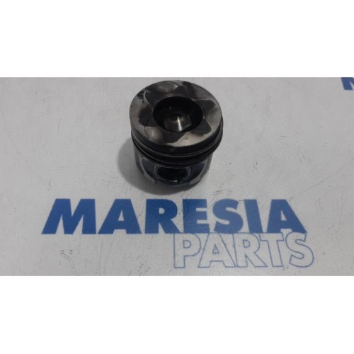 Renault - Clio - Piston