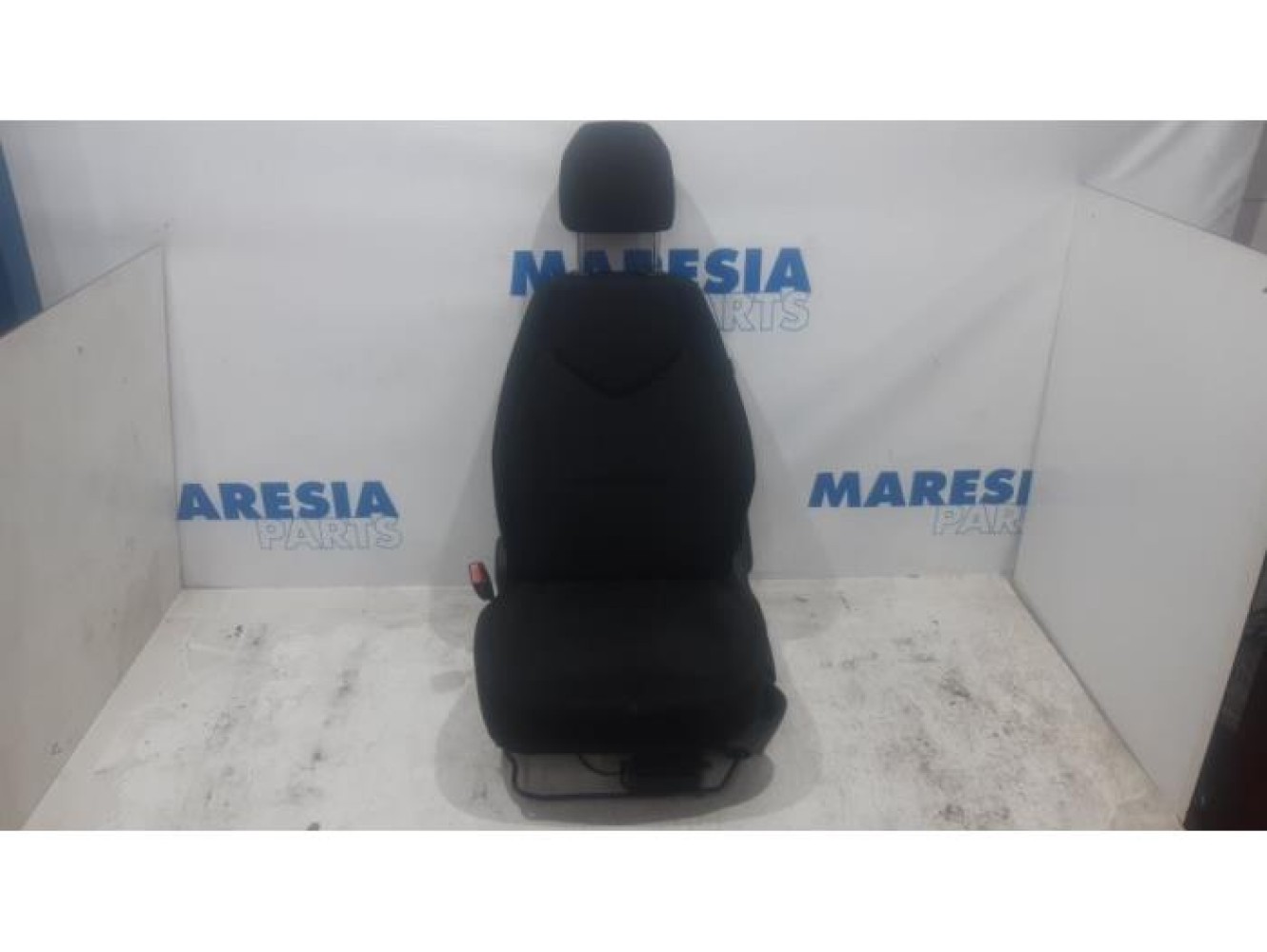 Peugeot - 308 - Sitz links