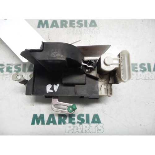 Fiat - Punto - Front door lock mechanism 4-door, right
