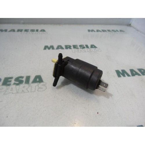 Fiat - Punto - Windscreen washer pump