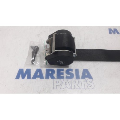 Peugeot - 308 - Rear seatbelt, right