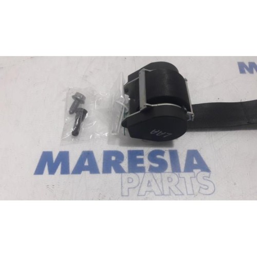 Peugeot - 308 - Rear seatbelt, left