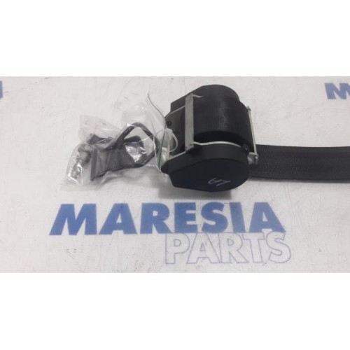 Peugeot - 308 - Rear seatbelt, left