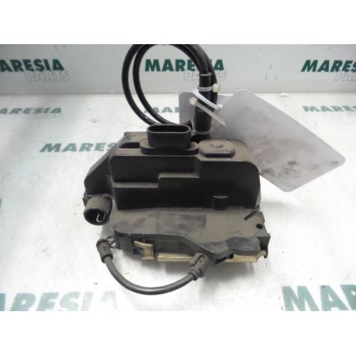 Renault - Megane - Front door lock mechanism 4-door, right