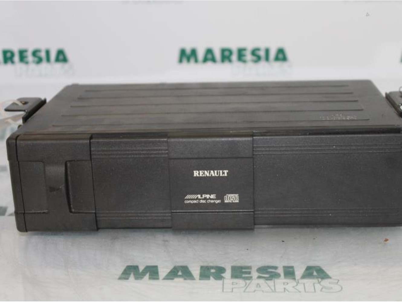 Renault - Laguna - CD changer