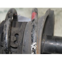 Renault - Megane - Front shock absorber rod, right