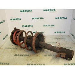 Renault - Megane - Front shock absorber rod, right
