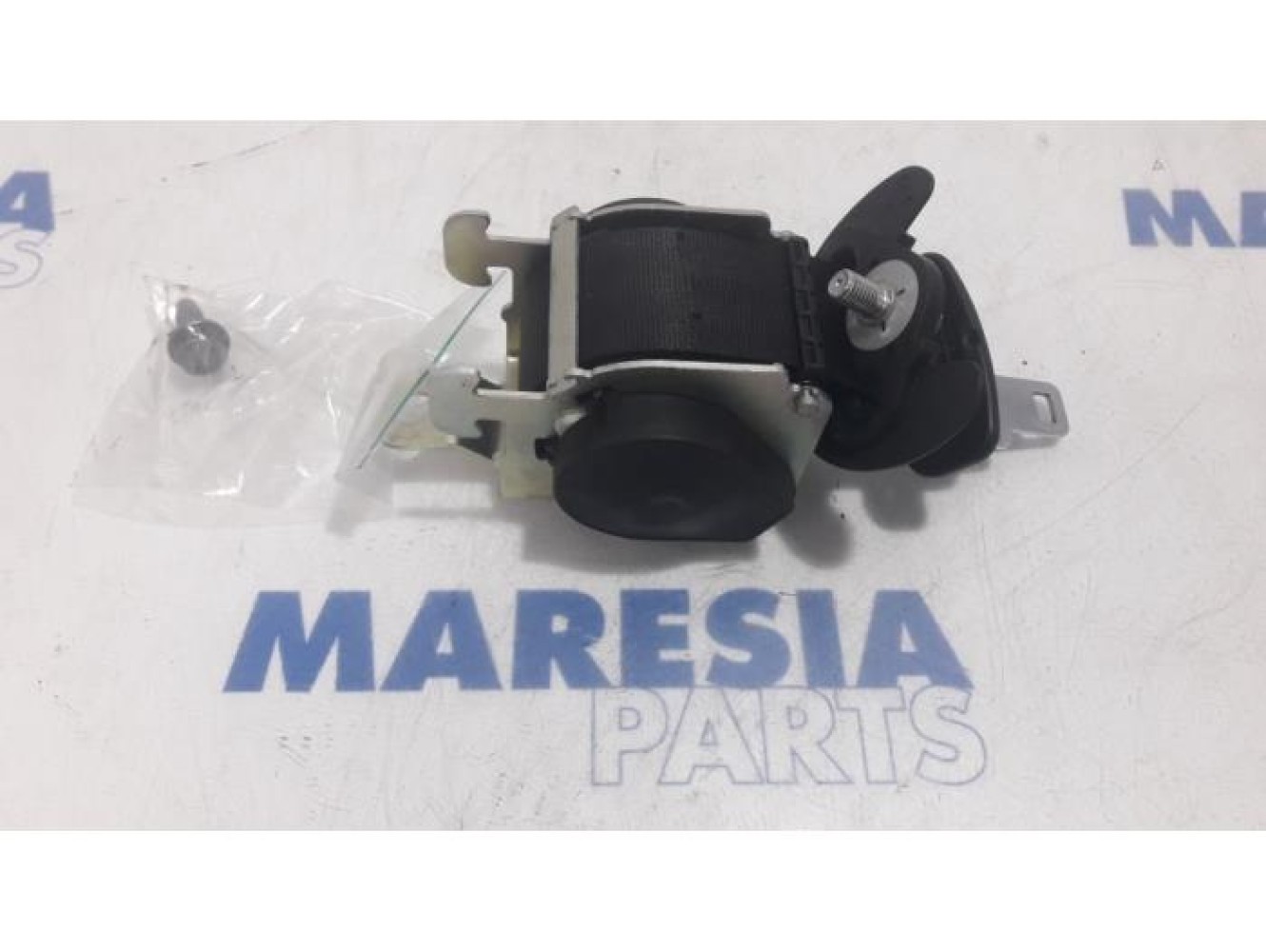 Peugeot - 308 - Rear seatbelt, centre
