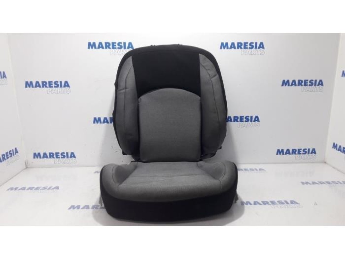 Peugeot - 206 - Seat upholstery, right