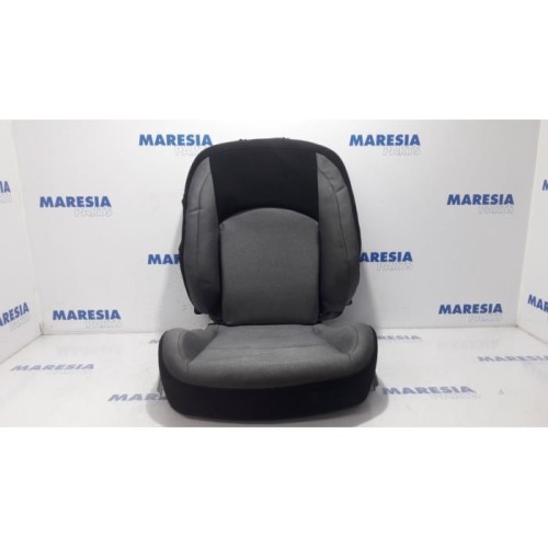 Peugeot - 206 - Stoel Bekleding rechts