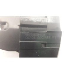 Peugeot - 308 - Tailgate lock mechanism