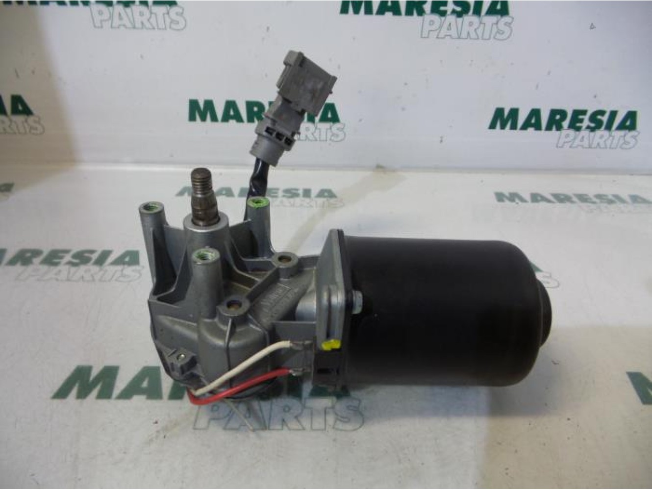 Renault - Clio - Front wiper motor