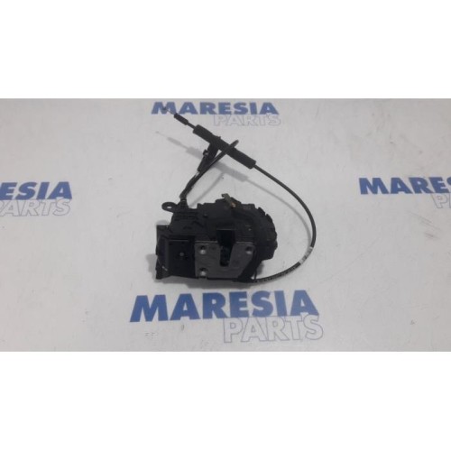 Renault - Trafic - Door lock mechanism 2-door, right
