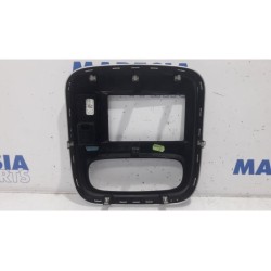Renault - Trafic - Multi-media control unit