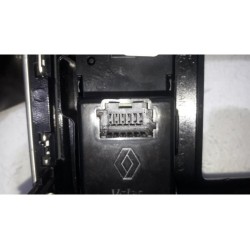 Renault - Trafic - Multi-media control unit