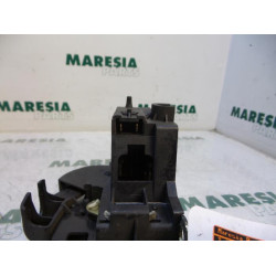 Renault - Megane Scenic - Front door lock mechanism 4-door, right