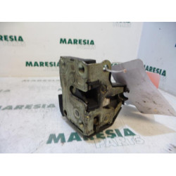Renault - Megane Scenic - Front door lock mechanism 4-door, right