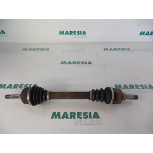 Peugeot - 206 - Aandrijfas links-voor