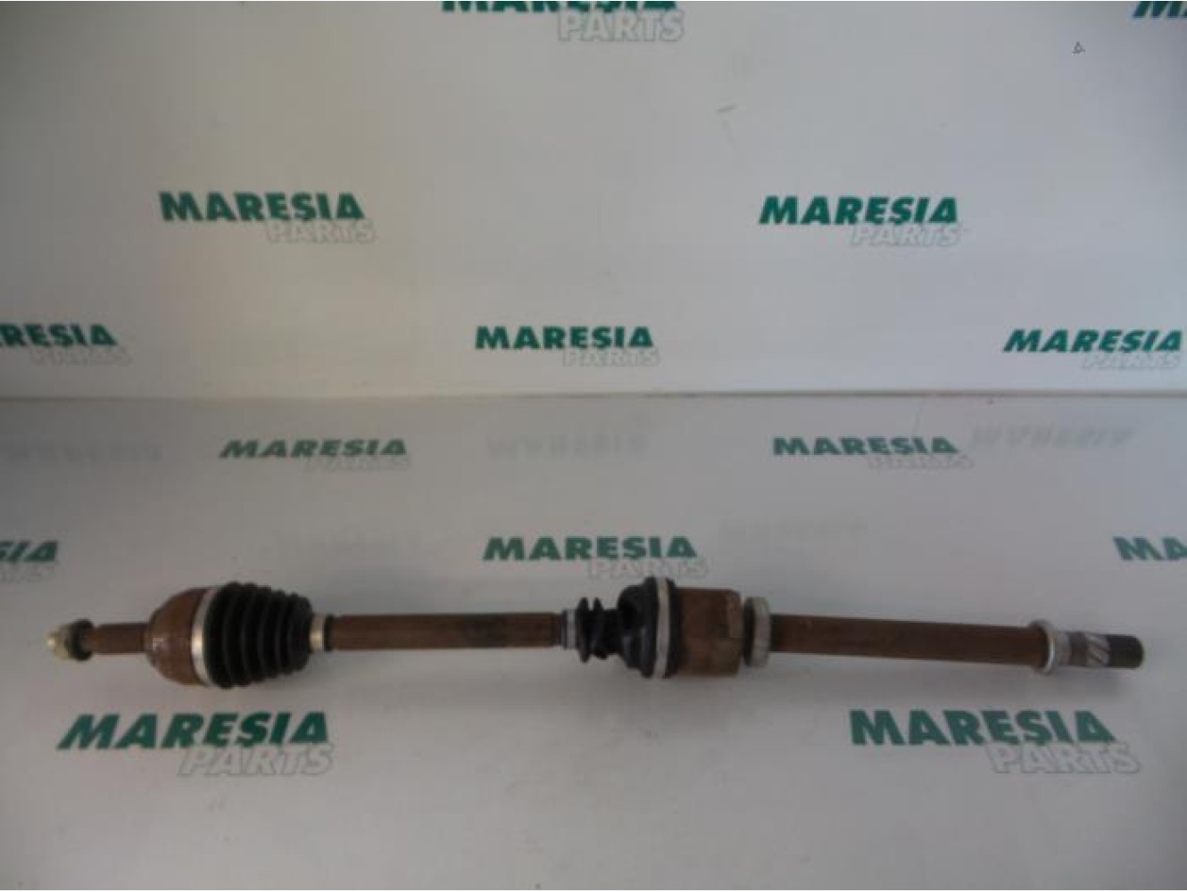 Renault - Megane Scenic - Front drive shaft, right