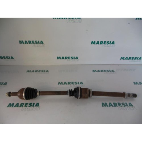 Renault - Megane Scenic - Front drive shaft, right