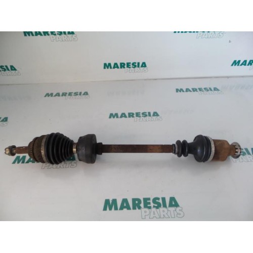 Renault - Megane Scenic - Front drive shaft, right