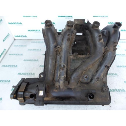 Renault - Clio - Intake manifold
