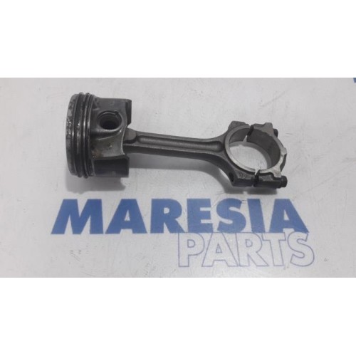 Renault - Clio - Piston