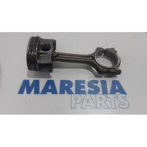 Renault - Captur - Piston
