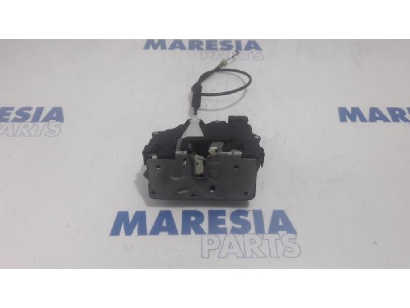 Fiat - Punto - Rear door mechanism 4-door, right