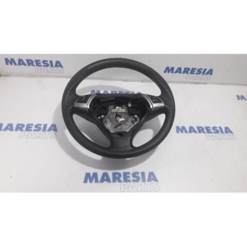 Fiat - Punto - Steering wheel