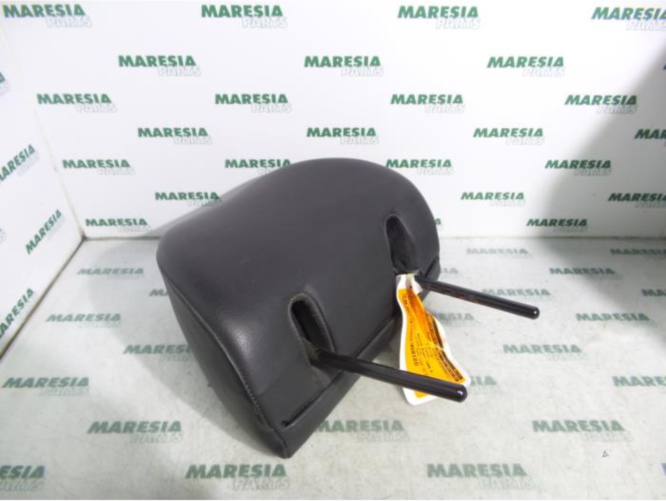 Peugeot - 406 - Headrest