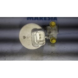 Peugeot - 307 - Scheibensprüherpumpe vorne