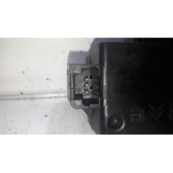 Peugeot - 307 - Tailgate lock mechanism