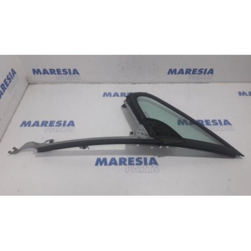 Peugeot - 307 - Quarter light, front left