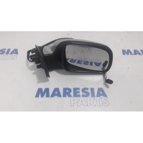 Peugeot - 307 - Wing mirror, right