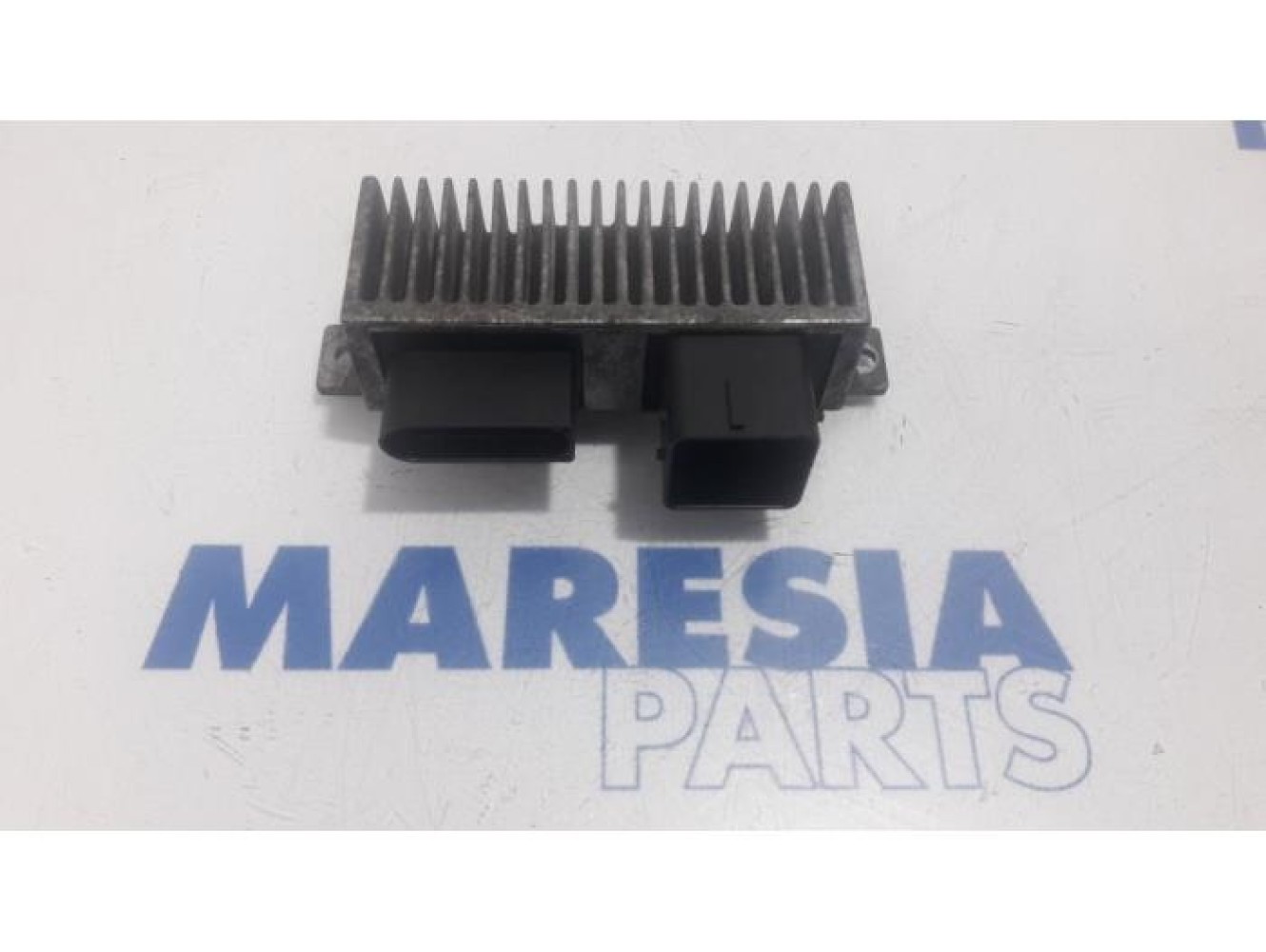 Renault - Trafic - Glow plug relay