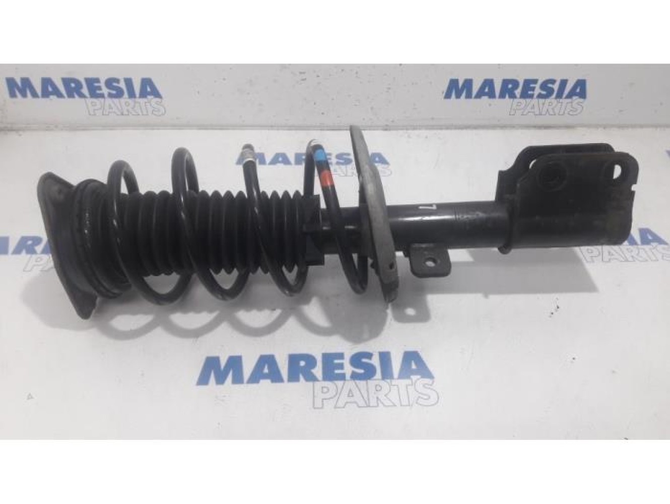 Peugeot - 308 - Front shock absorber rod, left