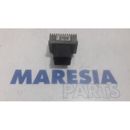 Renault - Megane - Glow plug relay