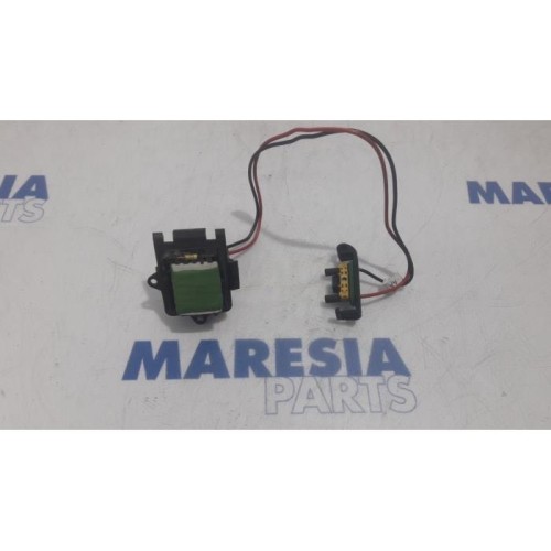Renault - Trafic - Heater resistor