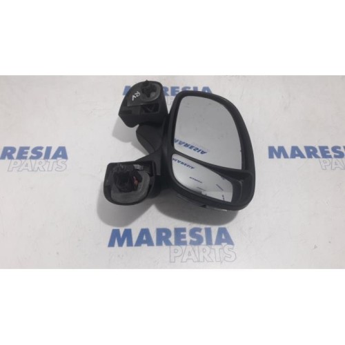 Renault - Trafic - Wing mirror, right