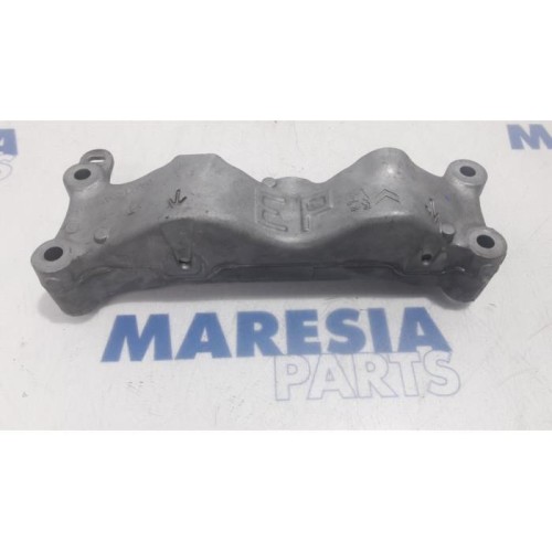 Citroen - DS4 - Engine mount