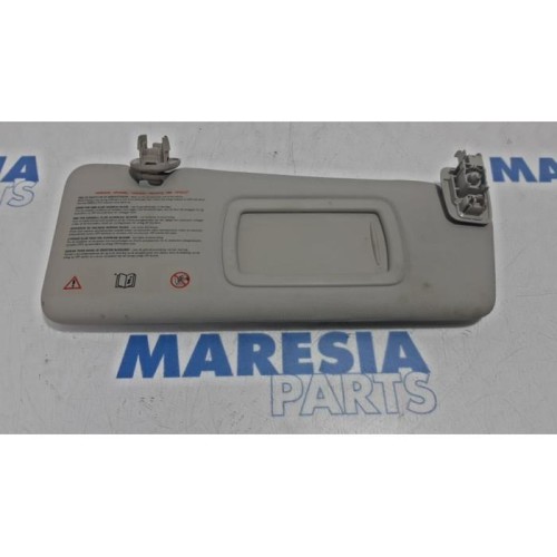 Renault - Megane - Sun visor