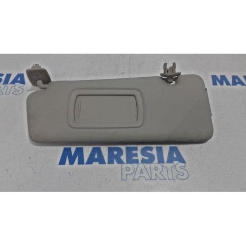 Renault - Megane - Sun visor