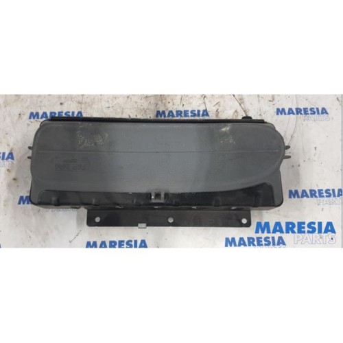Renault - Megane - Right airbag (dashboard)