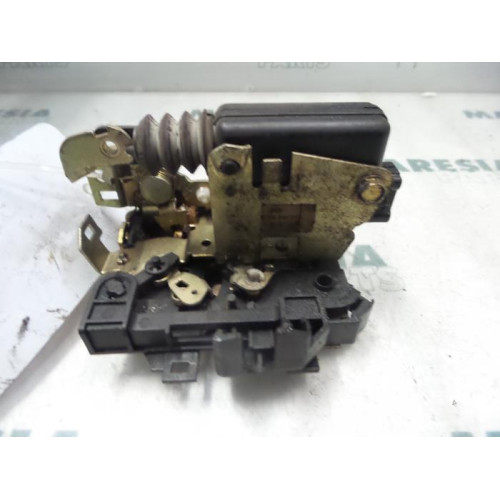 Renault - Megane - Front door lock mechanism 4-door, right