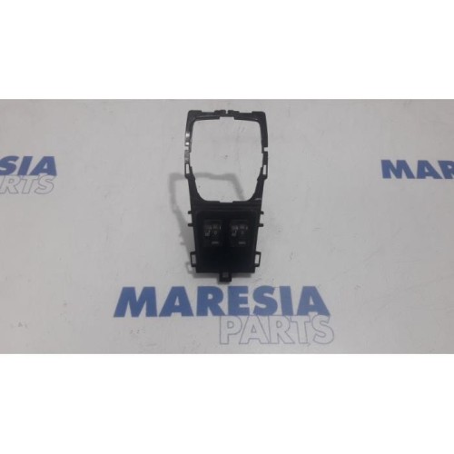 Peugeot - 508 - Seat heating switch