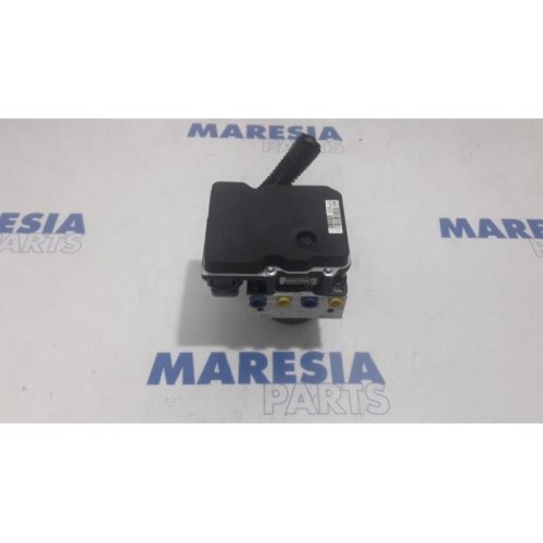 Citroen - DS4 - ABS pump