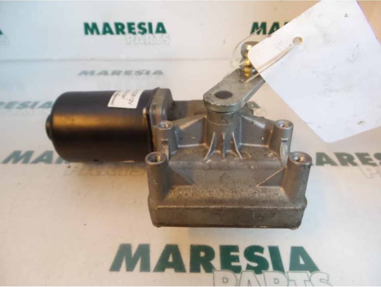 Citroen - C4 - Front wiper motor