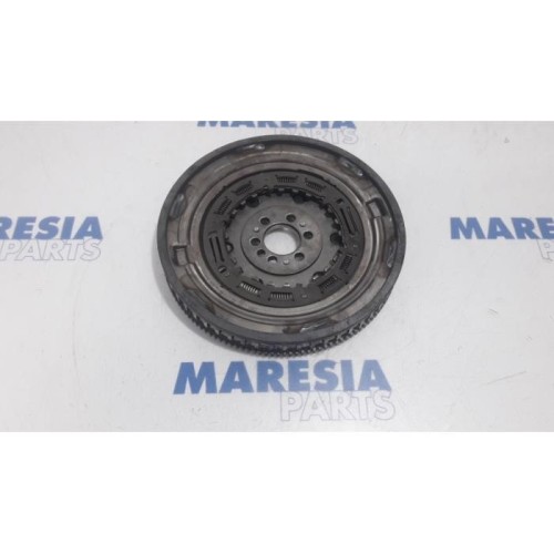 Renault - Captur - Flywheel